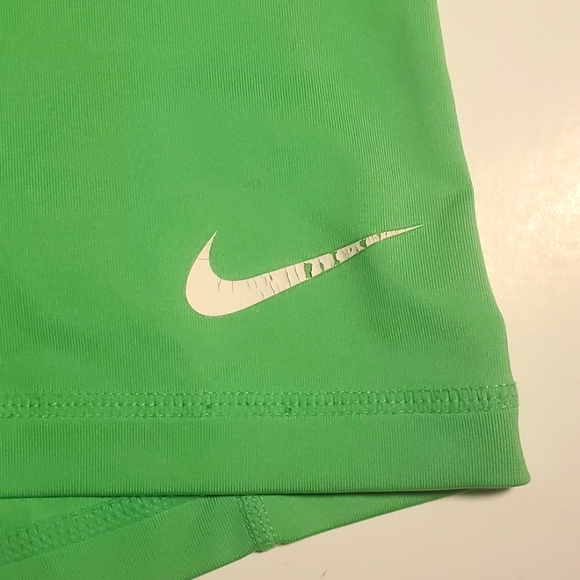 Nike Pro Compression Shorts Women's Size Medium Green EUC - Picture 4 of 7